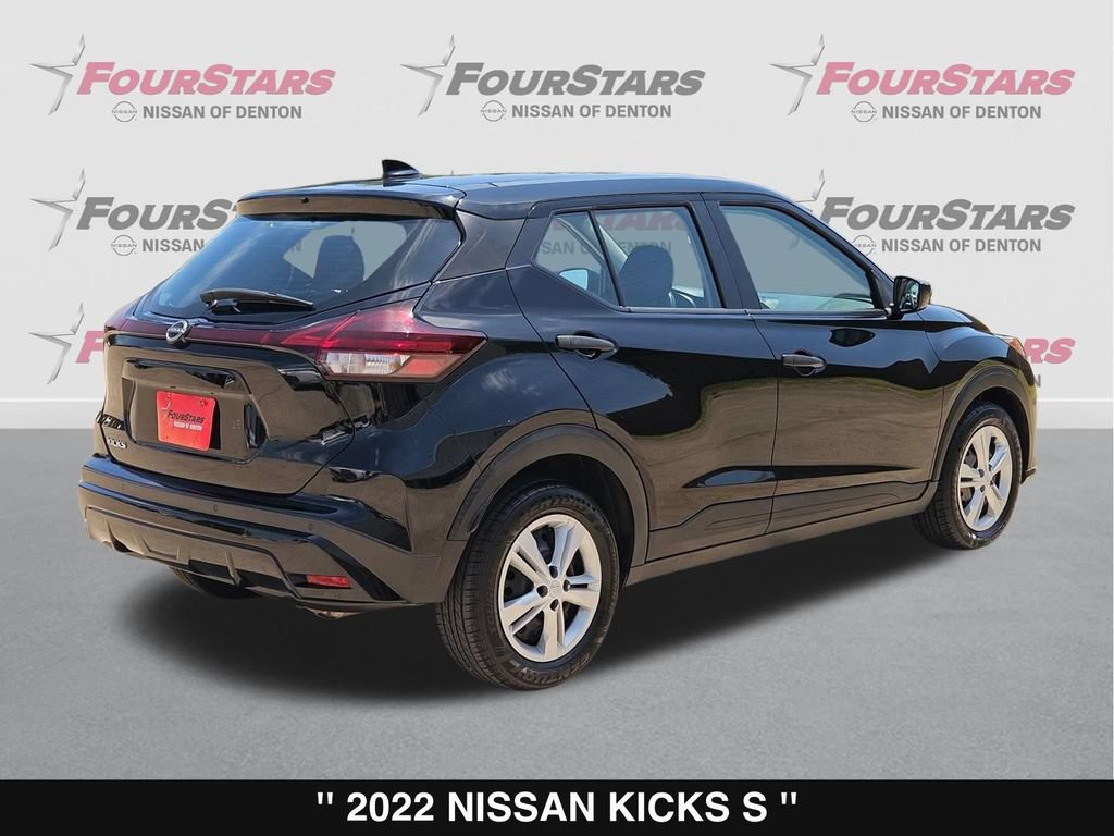 Used 2022 Nissan Kicks S FWD image 4
