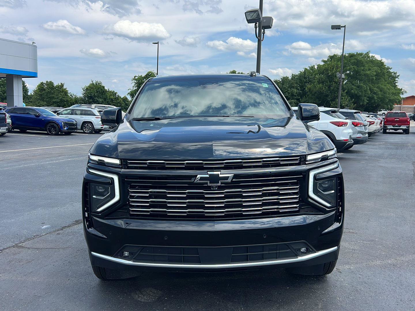 New 2026 Chevrolet Tahoe High Country AWD/4WD image 2
