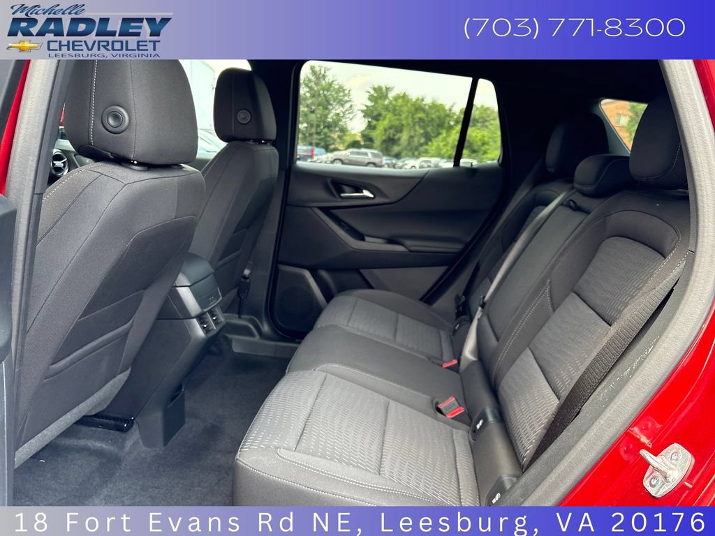 Used 2025 Chevrolet Equinox LT AWD/4WD image 23
