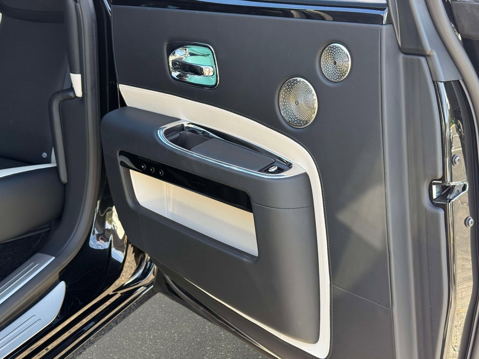 Used 2020 Rolls-Royce Ghost Black Badge image 26