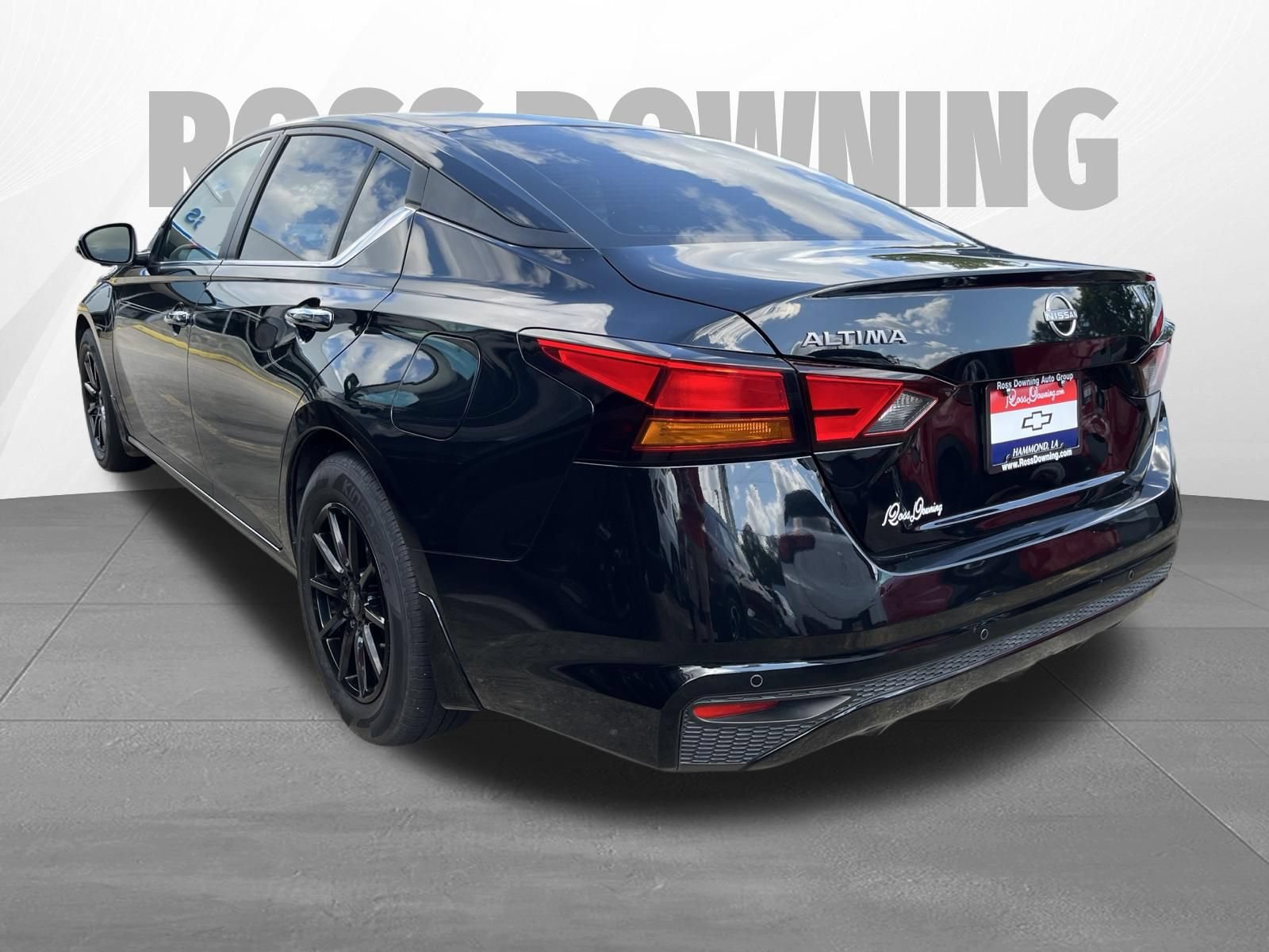 Used 2024 Nissan Altima 2.5 S FWD image 6