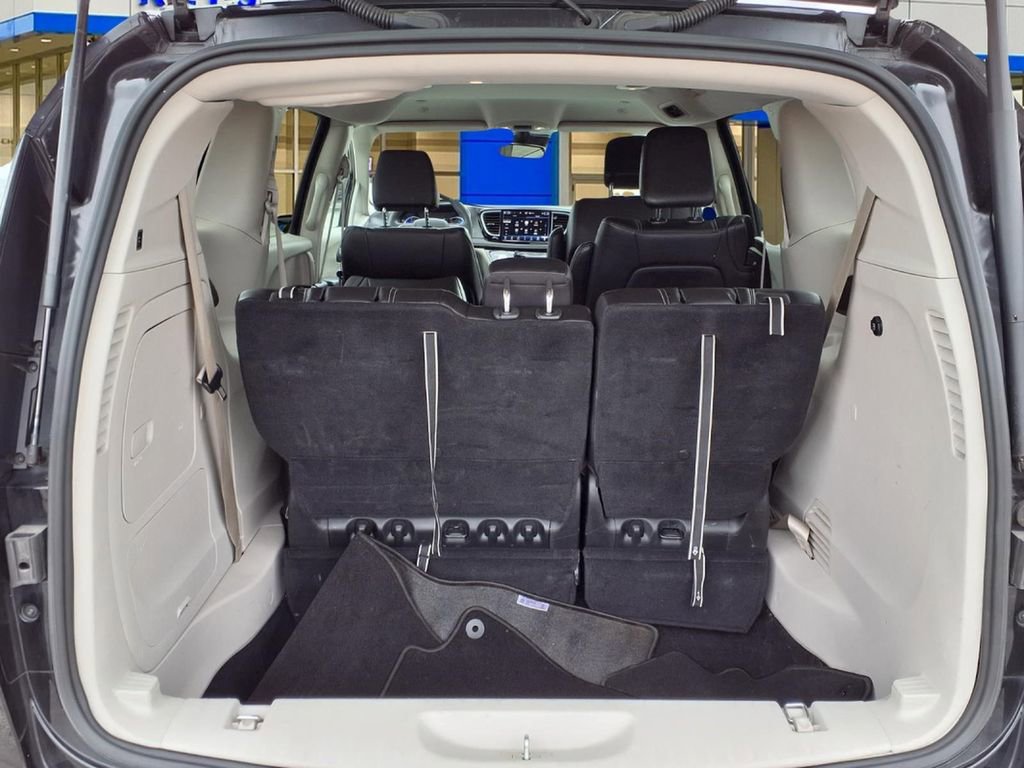 Used 2024 Chrysler Pacifica Limited FWD image 26