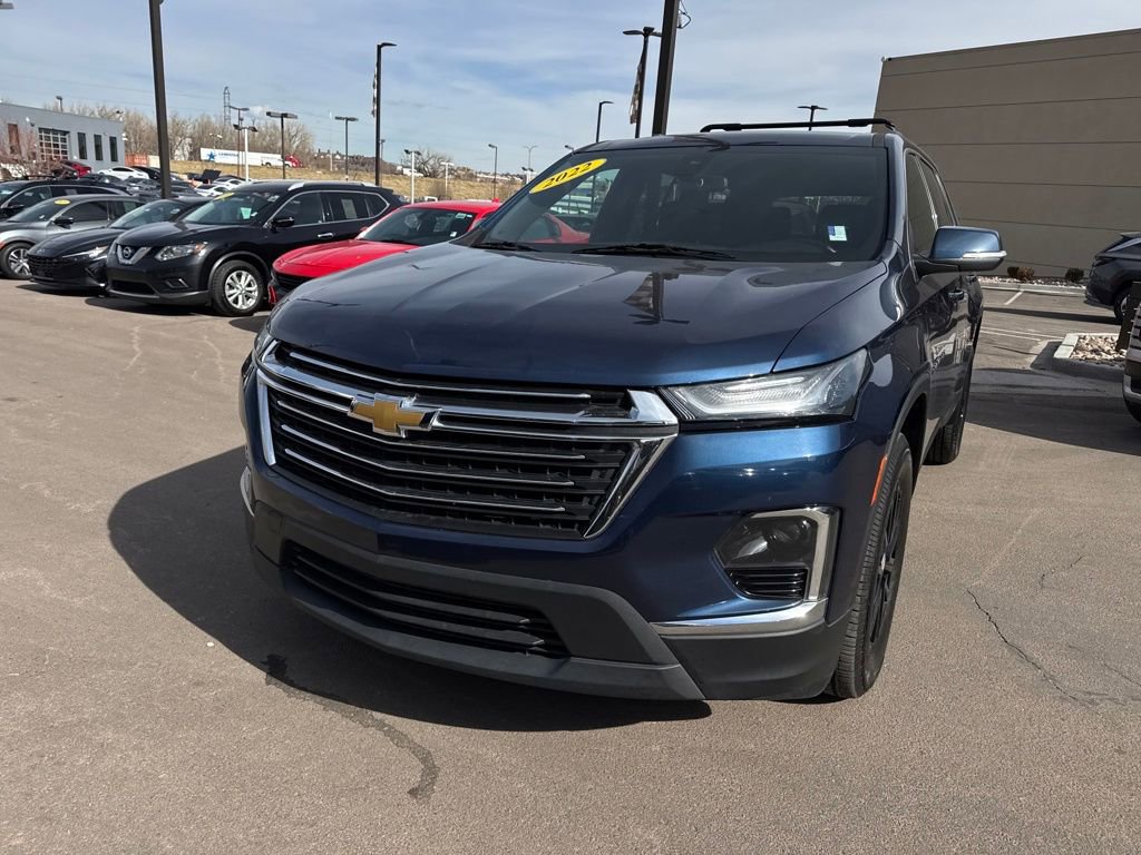 Used 2022 Chevrolet Traverse LT FWD image 4