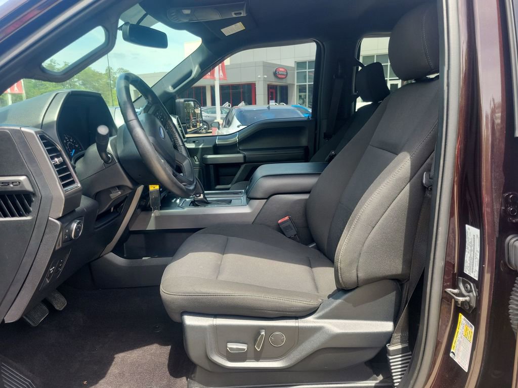 Used 2018 Ford F150 XLT w/ Equipment Group 302A Luxury AWD/4WD image 16