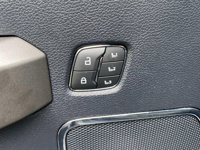 Used 2022 Ford F350 Platinum AWD/4WD image 14