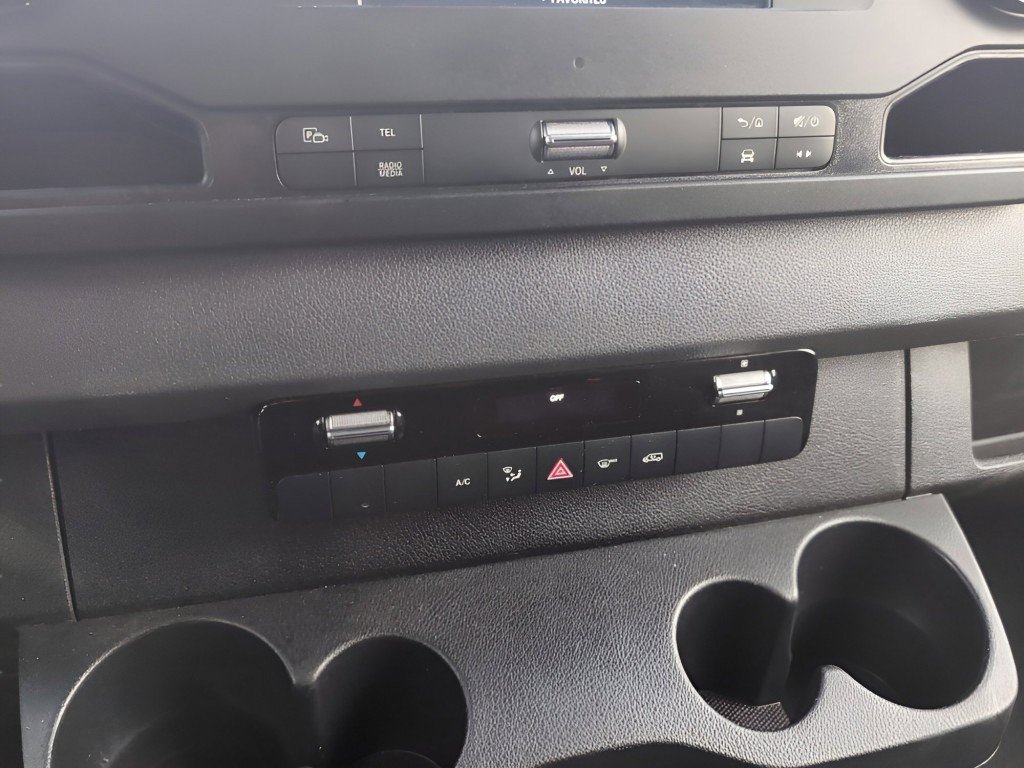 Used 2021 Freightliner Sprinter 2500 image 12