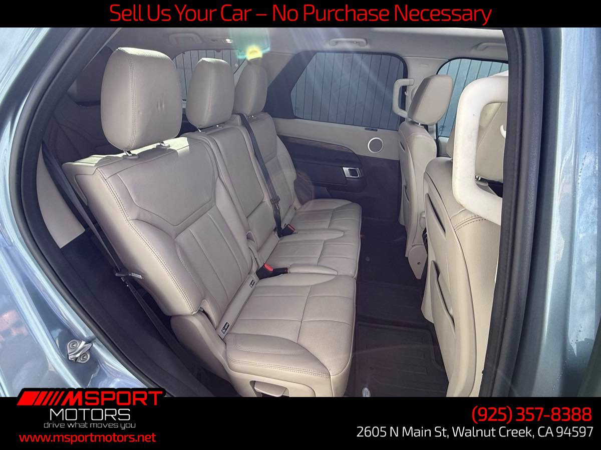 Used 2018 Land Rover Discovery HSE AWD/4WD image 17