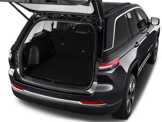 Used 2024 Jeep Grand Cherokee L Laredo image 7