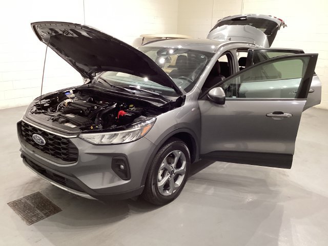 Used 2025 Ford Escape ST-Line Select AWD/4WD image 12