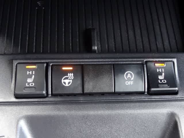 Used 2026 Toyota Corolla Cross XLE AWD/4WD image 28