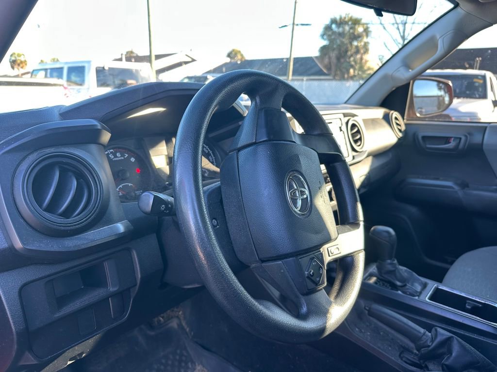 Used 2017 Toyota Tacoma SR image 12