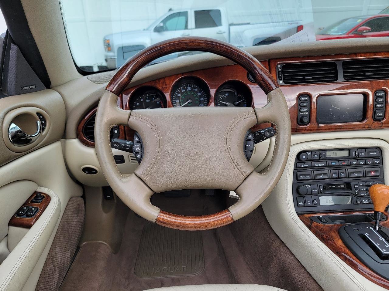 Used 2000 Jaguar XK8 Convertible RWD image 32