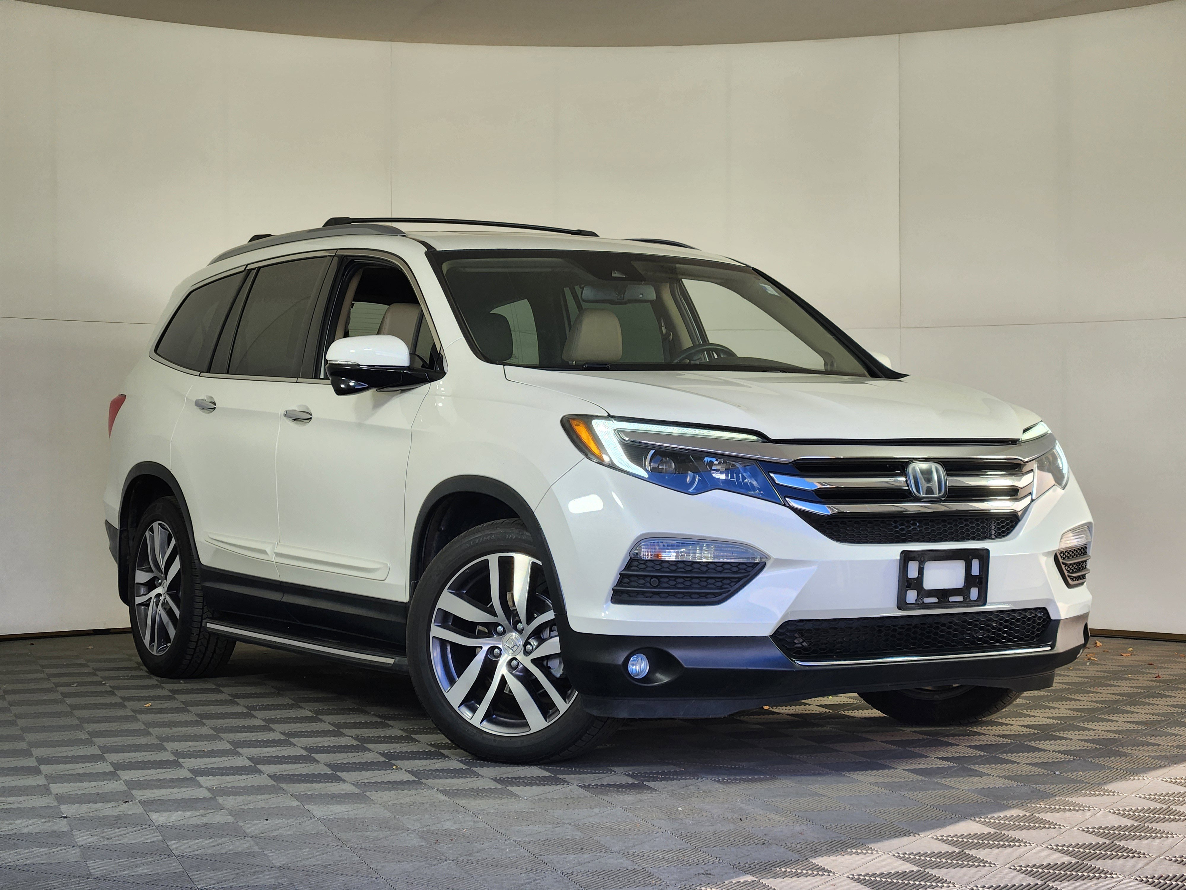Used 2016 Honda Pilot Touring