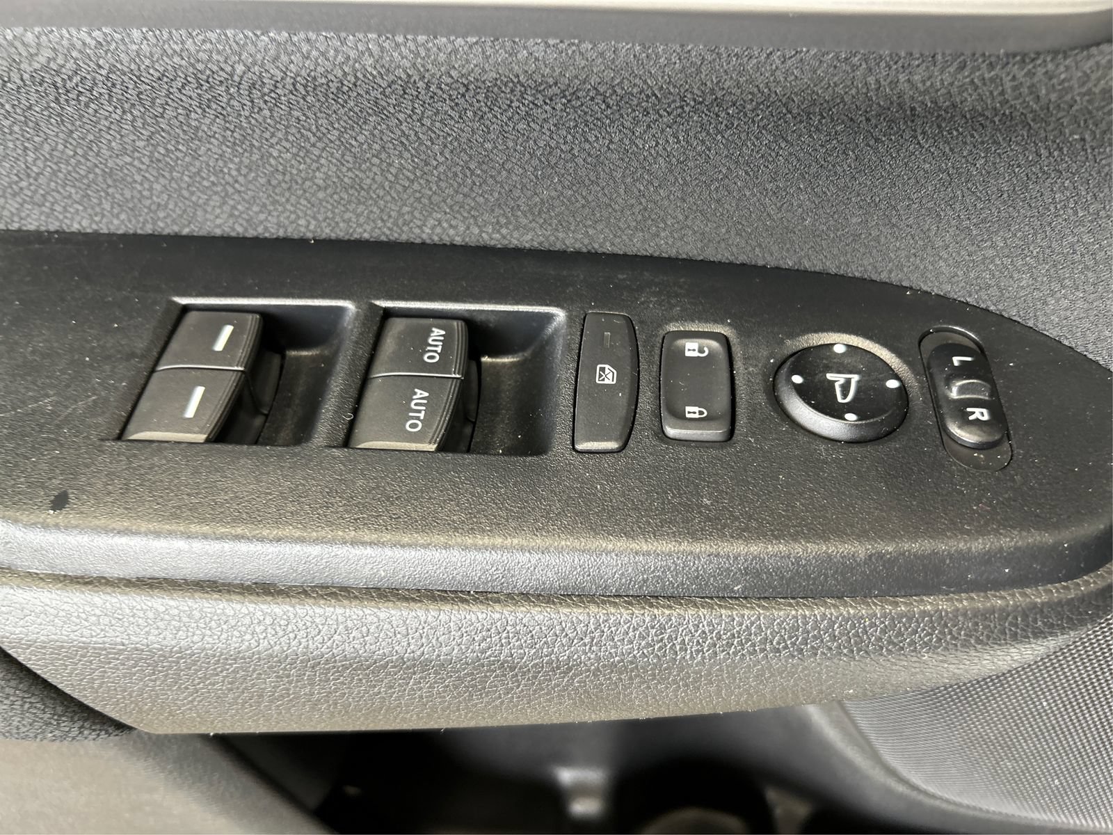 Used 2022 Honda CR-V EX image 31
