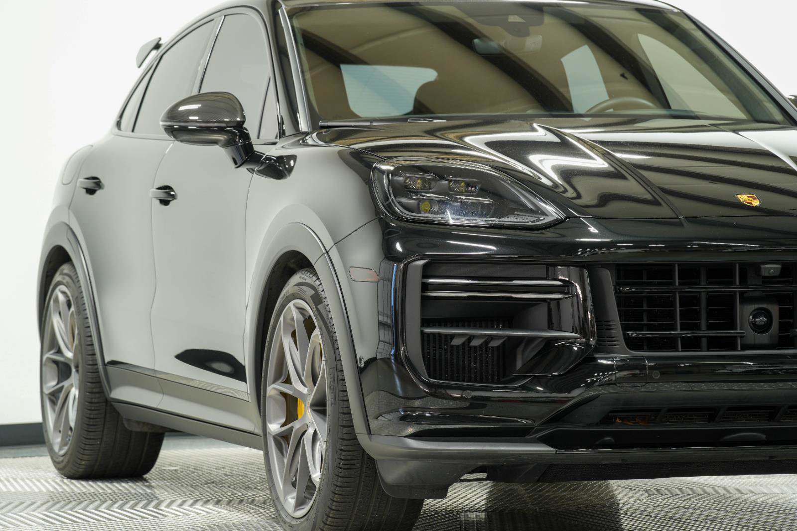 Used 2024 Porsche Cayenne Turbo GT AWD/4WD image 5