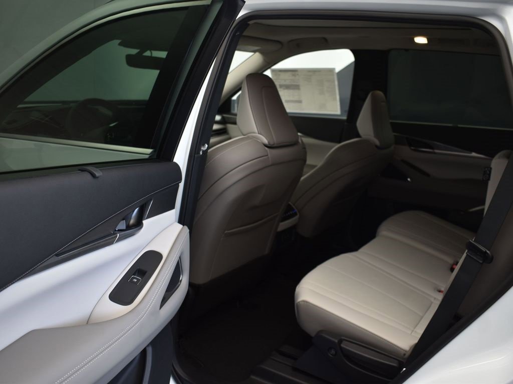 New 2026 INFINITI QX60 Luxe w/ Cargo Package image 13