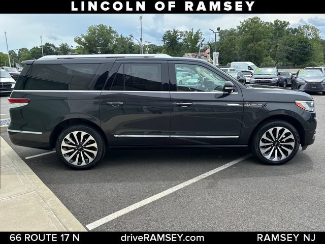 Used 2024 Lincoln Navigator L Reserve AWD/4WD image 8