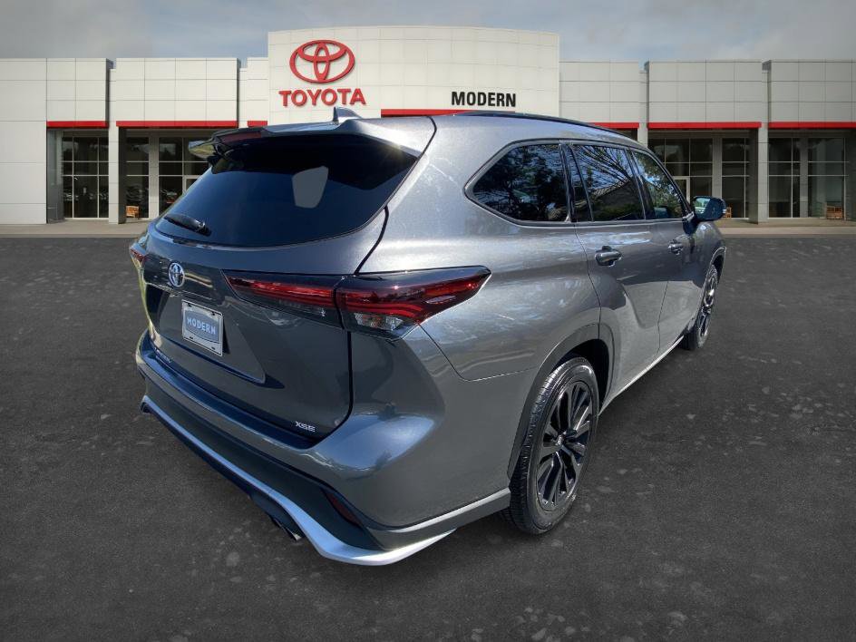Used 2024 Toyota Highlander XSE image 5