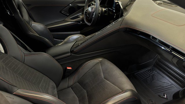 Used 2024 Chevrolet Corvette Stingray Premium Cpe w/ Z51 Performance Package RWD image 14