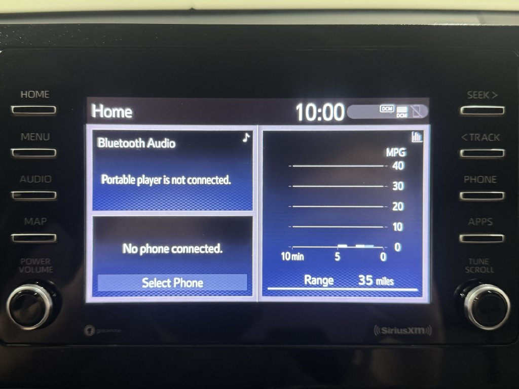 Used 2021 Toyota Camry SE FWD image 3