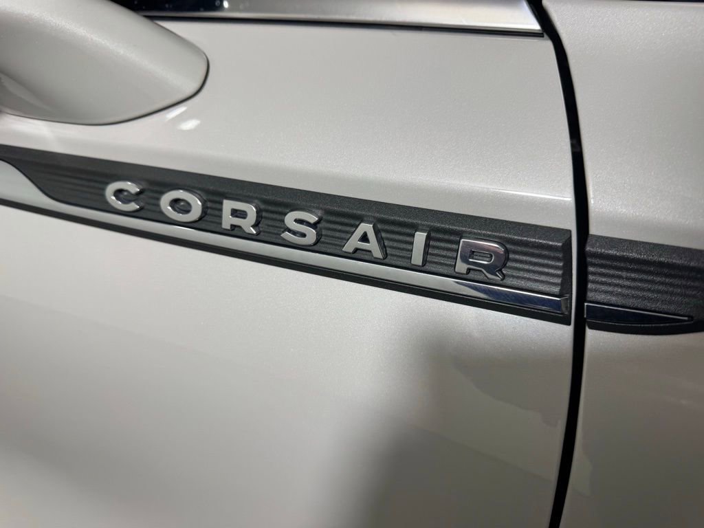 Certified 2022 Lincoln Corsair AWD w/ Premium Package image 11