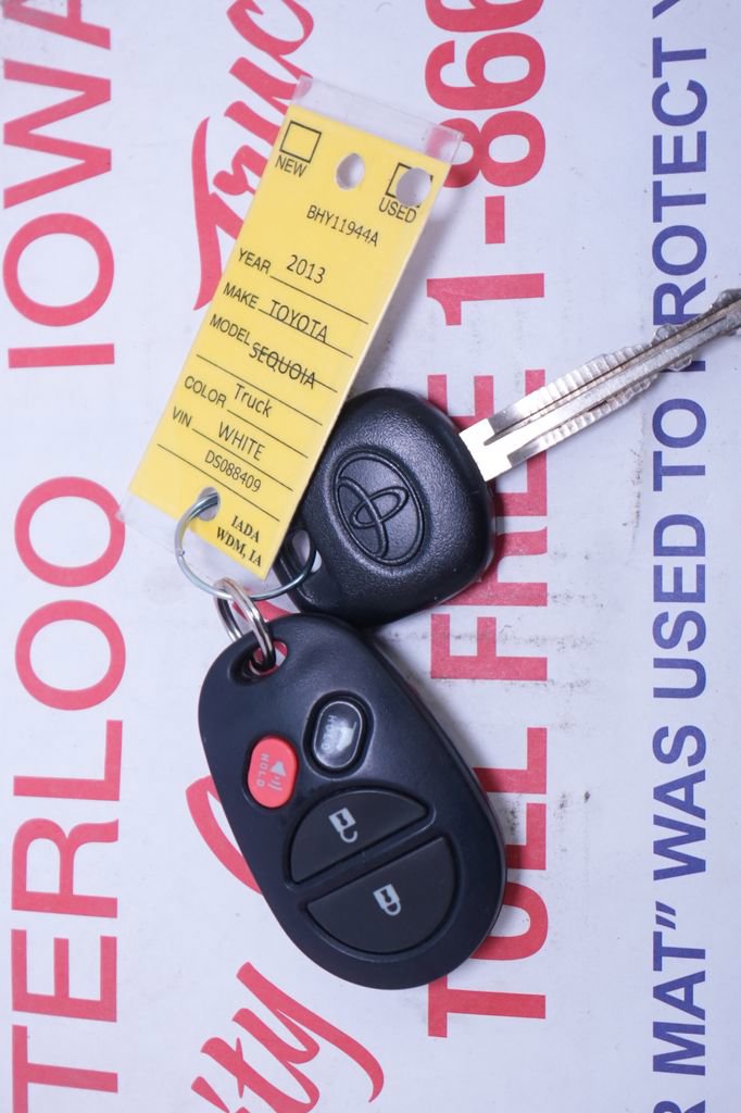 Used 2013 Toyota Sequoia Platinum image 48