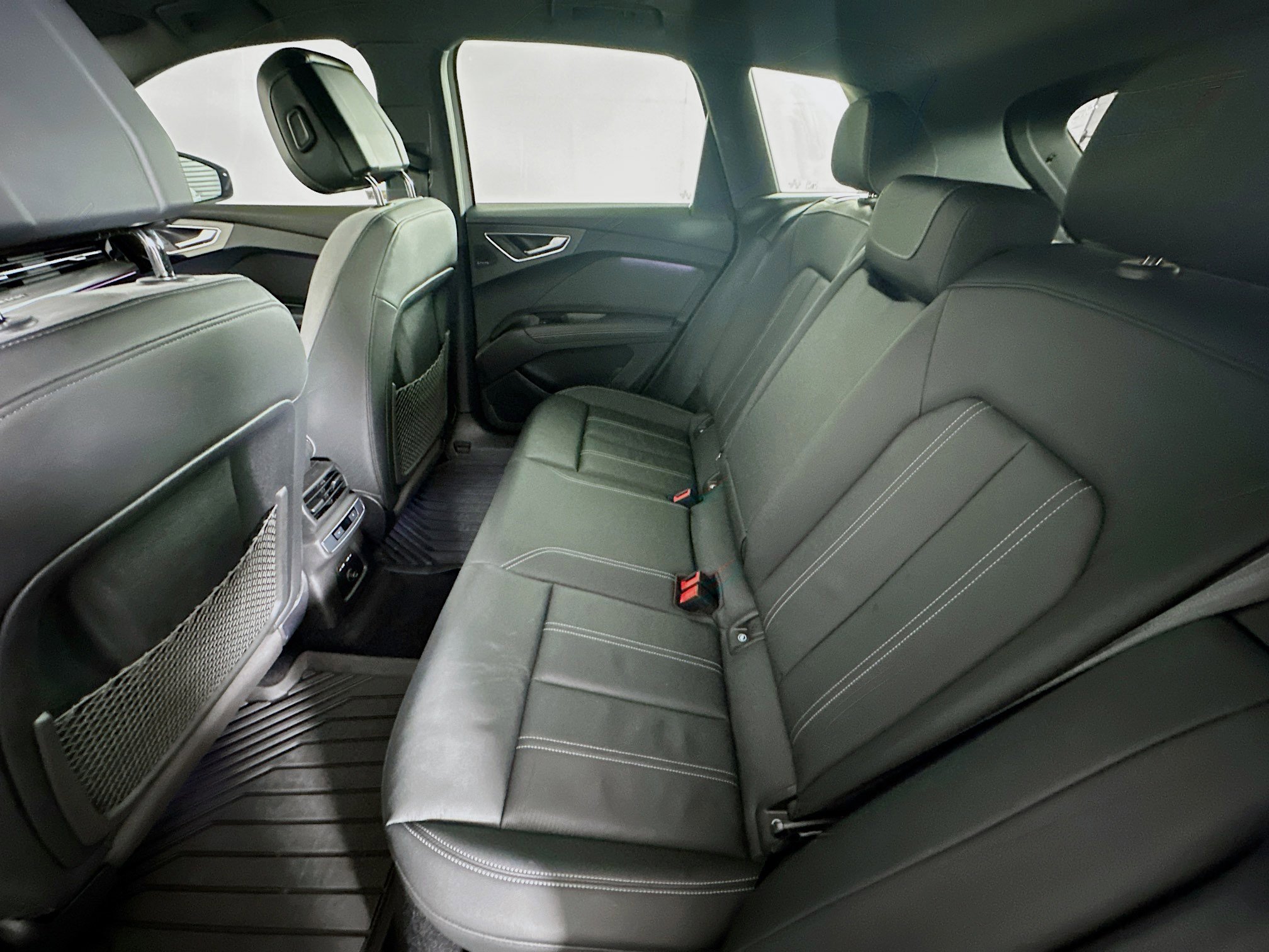 Used 2023 Audi Q4 e-tron Premium Plus w/ Premium Plus image 28