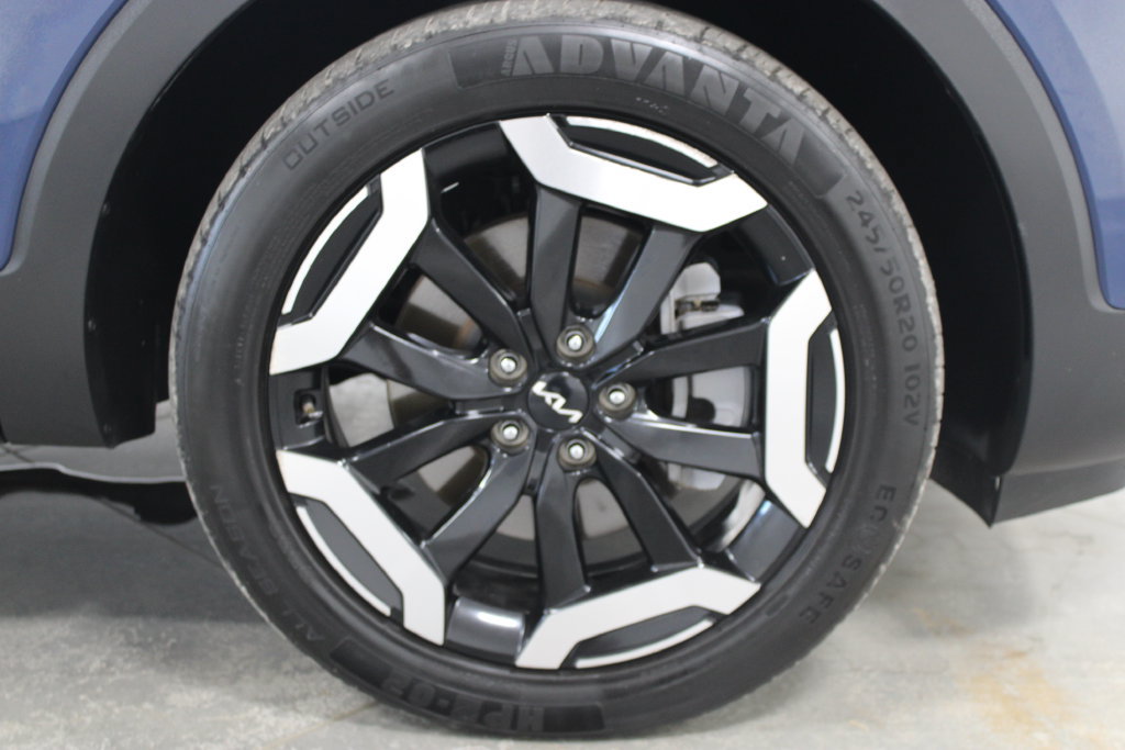 Used 2025 Kia Telluride S FWD image 45