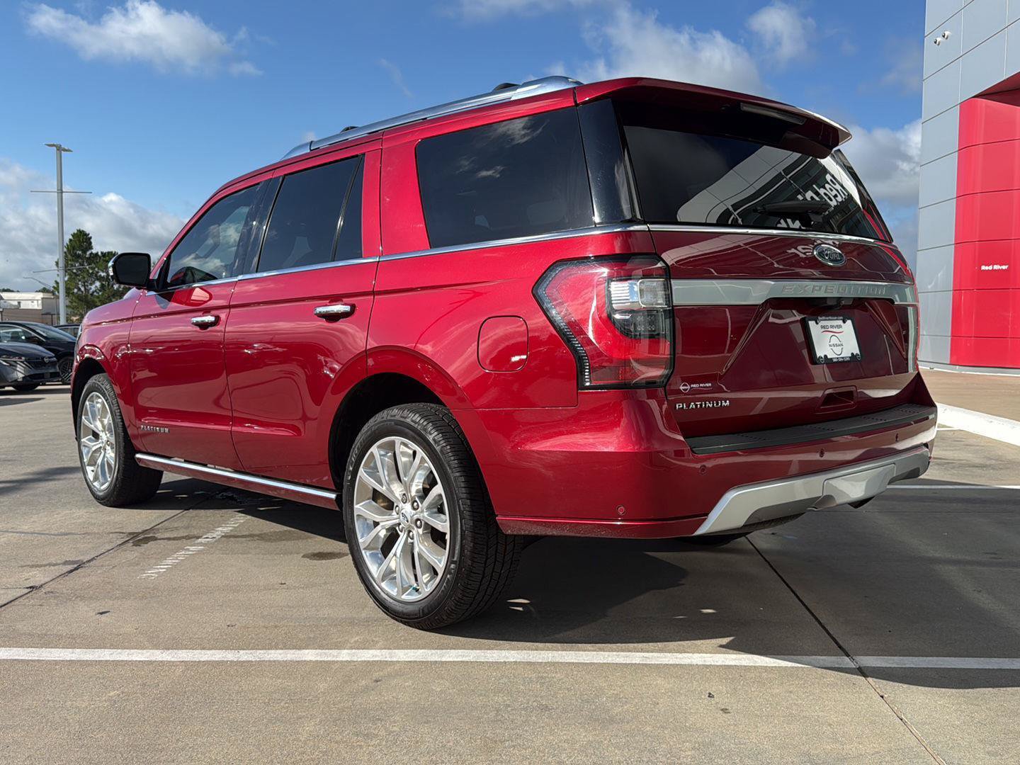 Used 2019 Ford Expedition Platinum RWD image 14