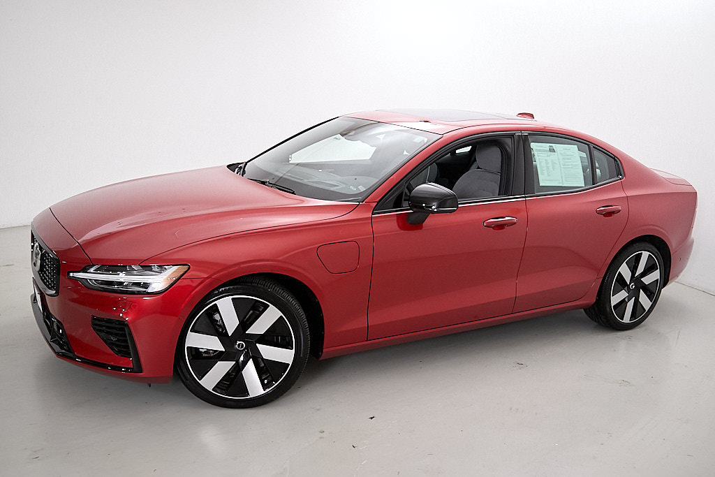 Certified 2024 Volvo S60 T8 Ultimate AWD/4WD image 3