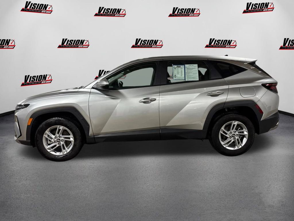 Used 2025 Hyundai Tucson SE image 8