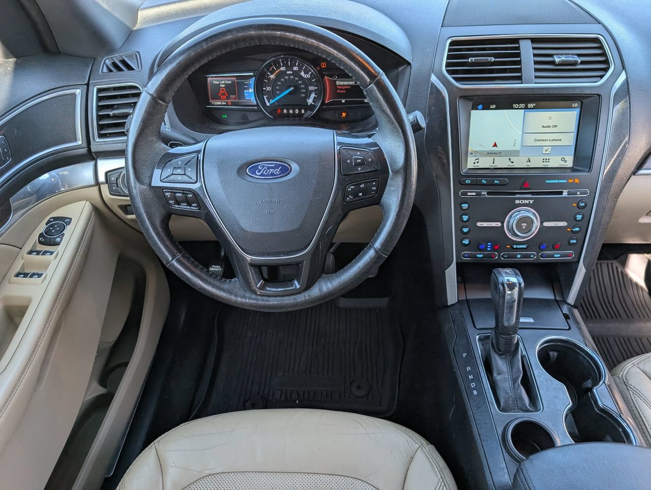 Used 2017 Ford Explorer Limited w/ Equipment Group 301A FWD image 10
