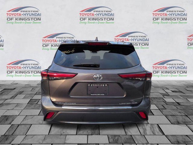 Certified 2021 Toyota Highlander Limited image 4