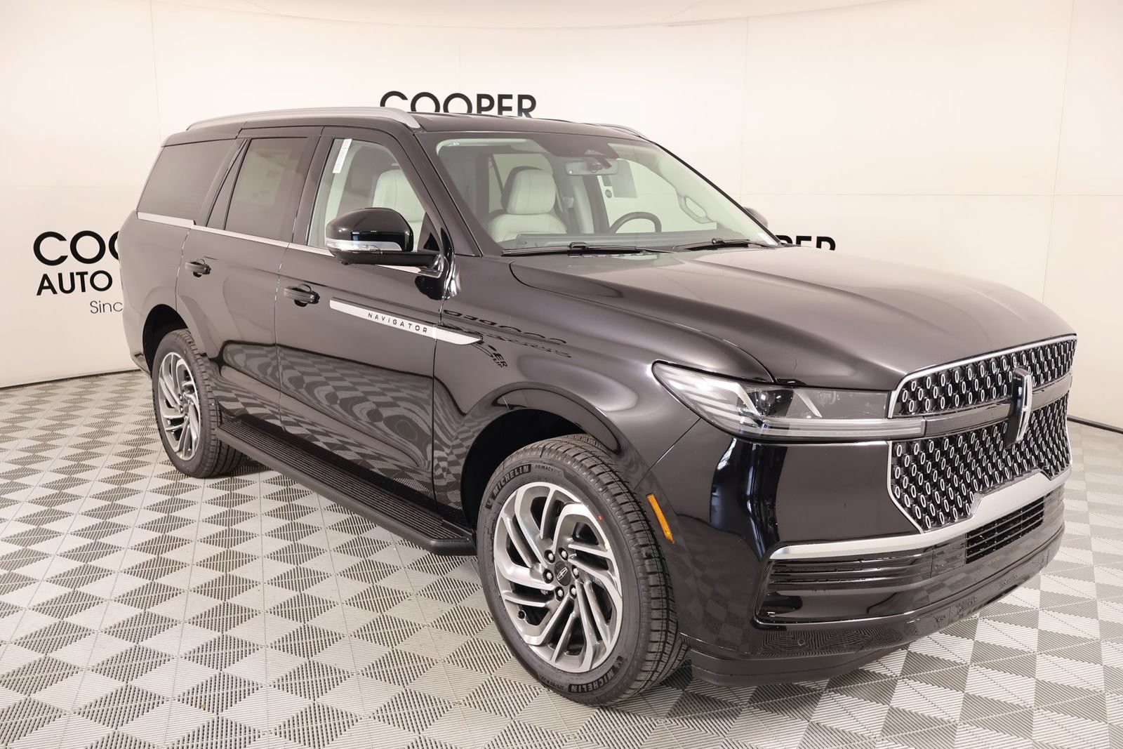 New 2026 Lincoln Navigator Premiere