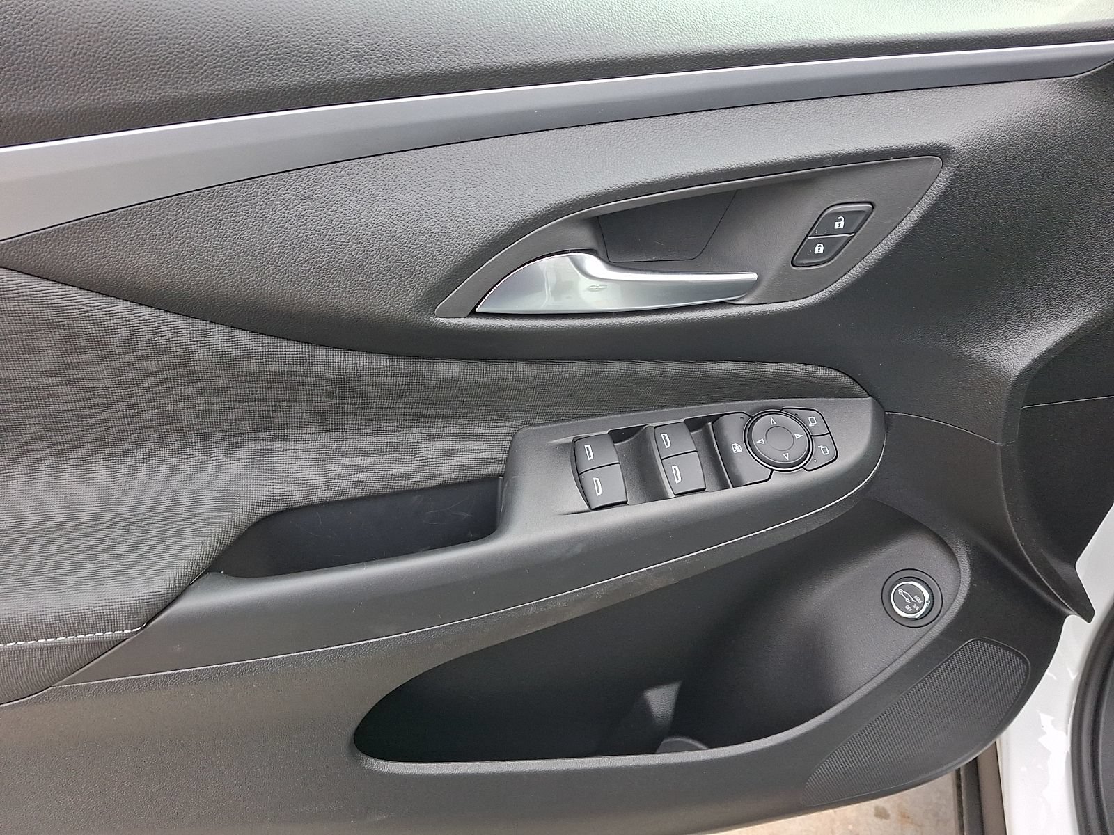 New 2026 Buick Envista Sport Touring w/ Convenience I Package FWD image 12