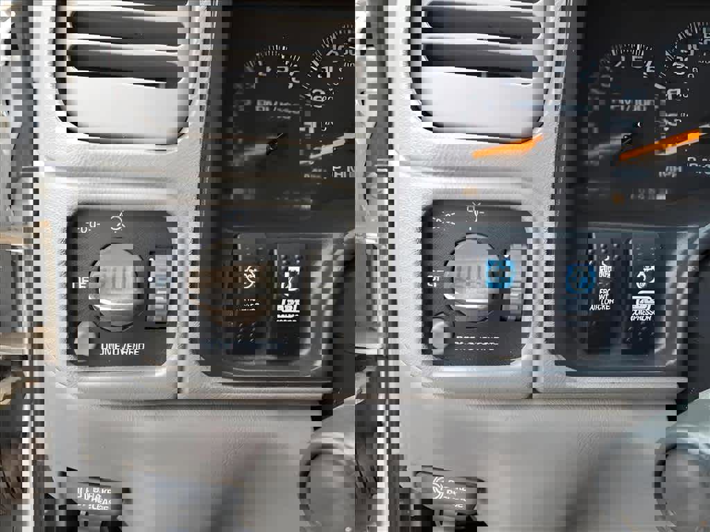 Used 1997 Chevrolet Silverado 1500 4x4 Extended Cab w/ Preferred Equipment Group 2 image 9