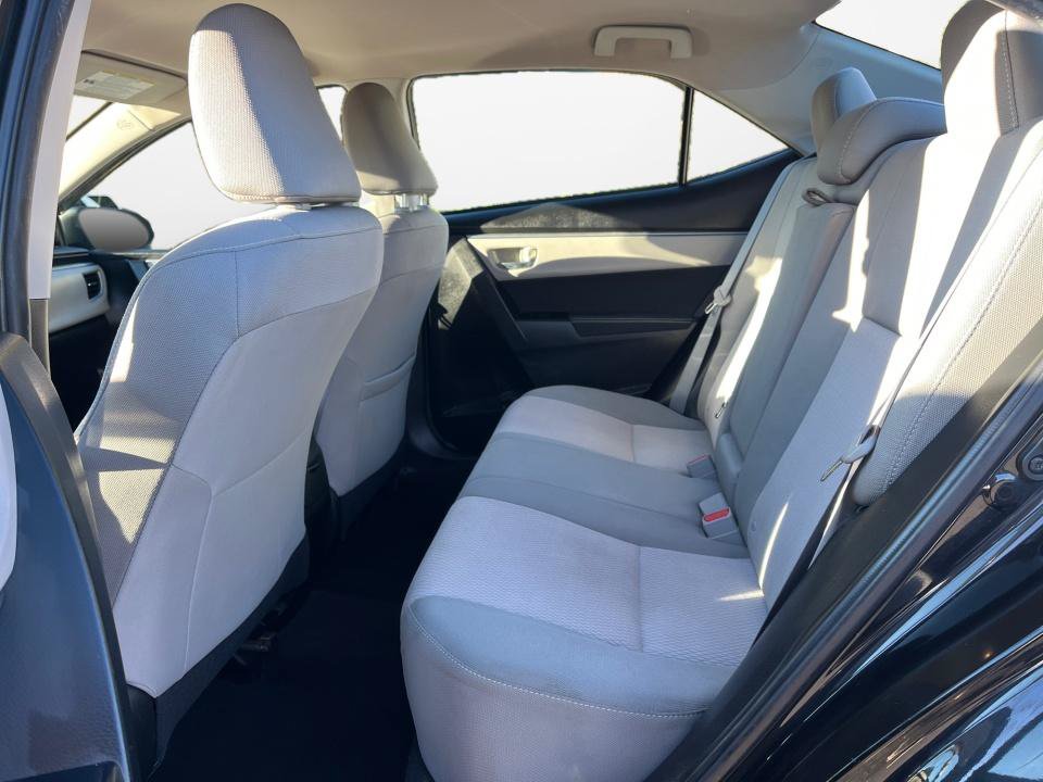 Used 2015 Toyota Corolla LE FWD image 12