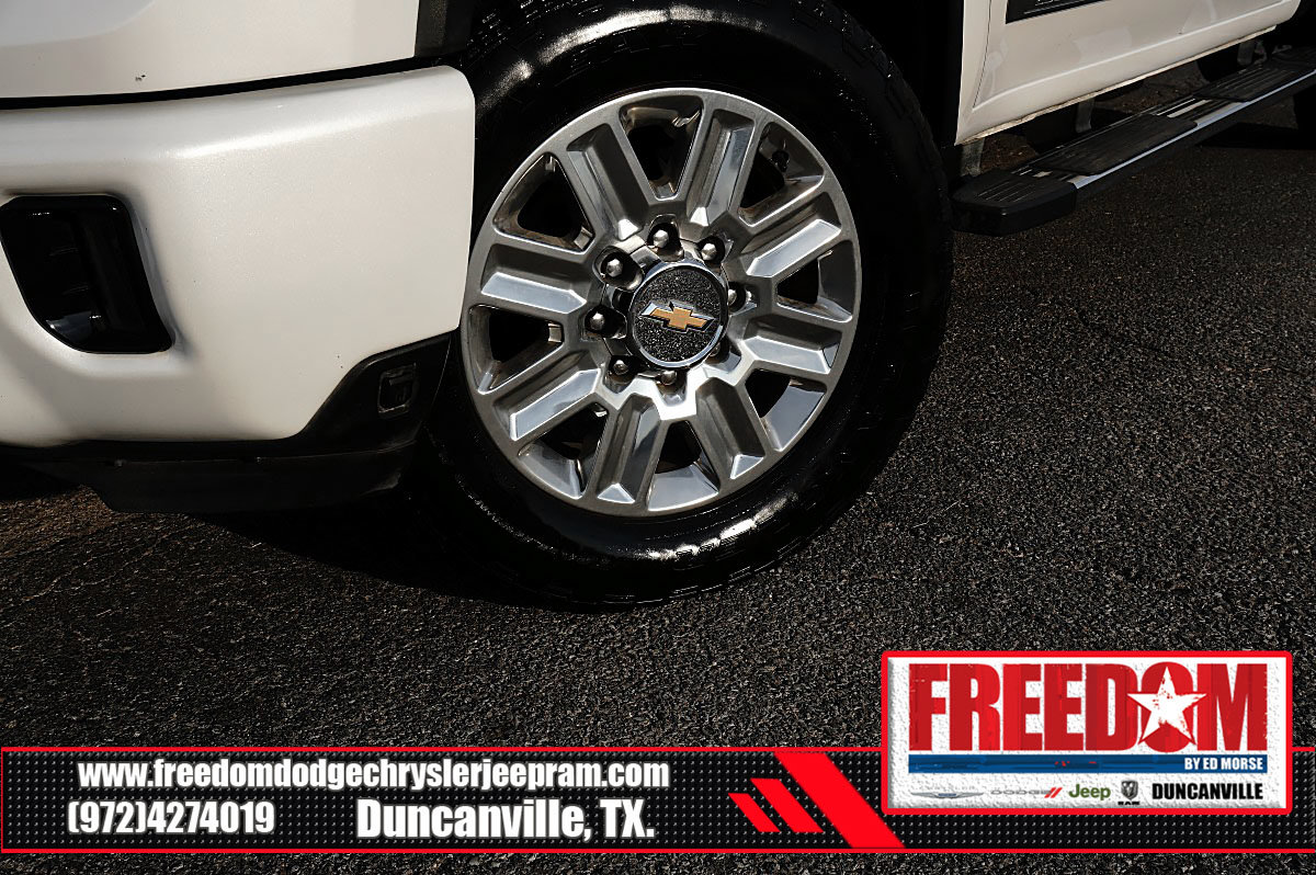 Used 2025 Chevrolet Silverado 2500 High Country w/ High Country Premium Package AWD/4WD image 9