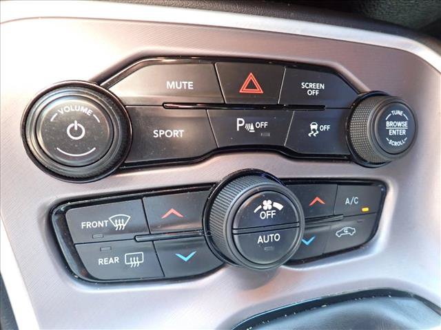 Used 2022 Dodge Challenger R/T w/ Driver Convenience Group RWD image 15