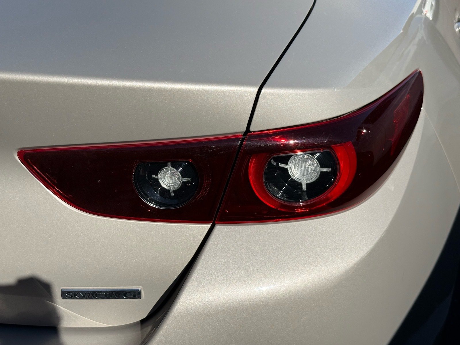 Used 2023 MAZDA MAZDA3 s FWD image 10