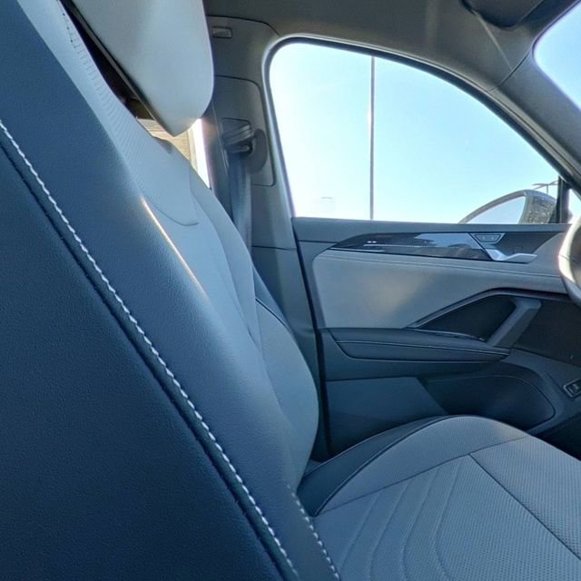 New 2026 Volkswagen Tiguan SE R-Line image 28