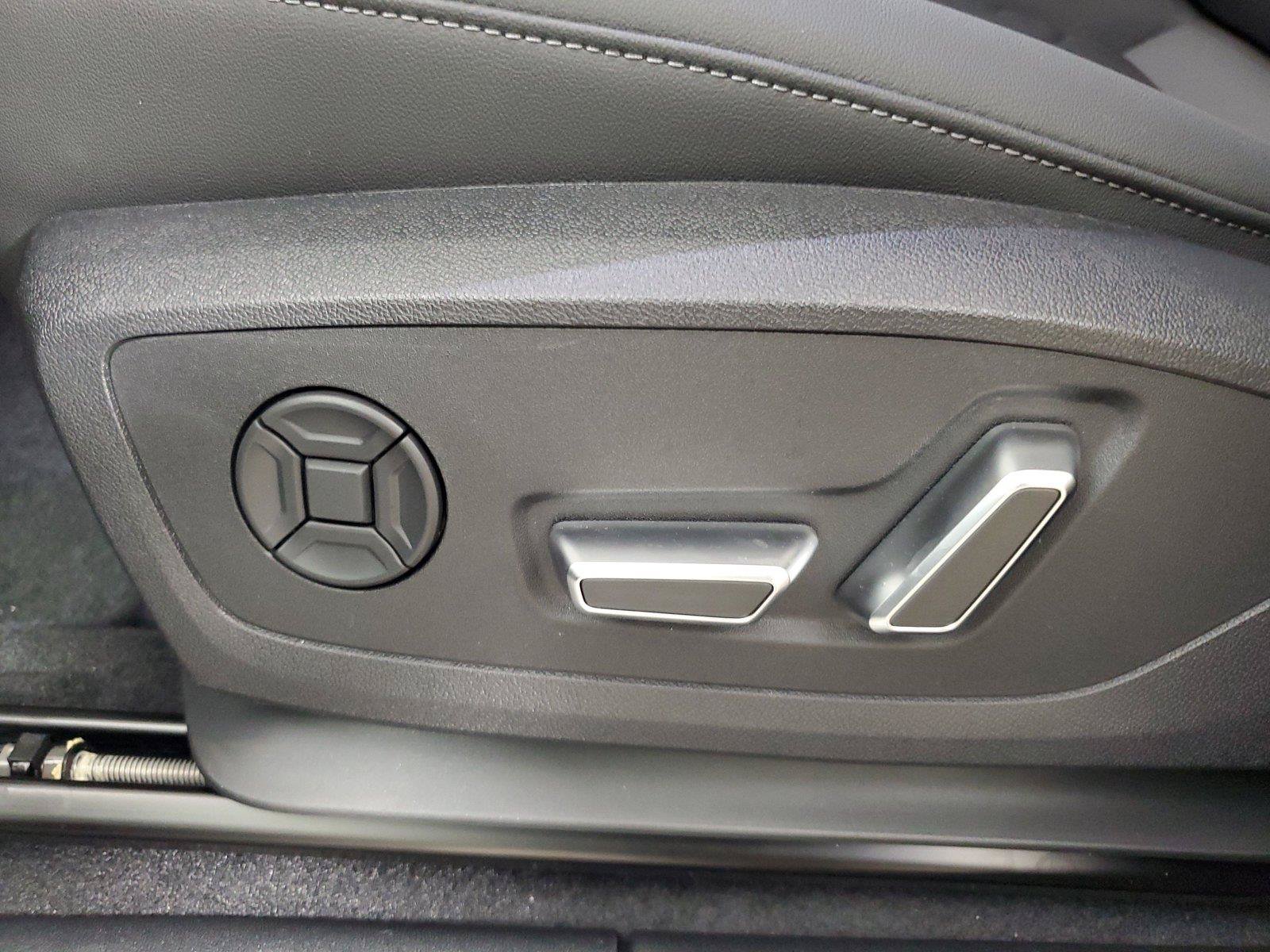 New 2026 Audi Q3 quattro 2.0T AWD/4WD image 21