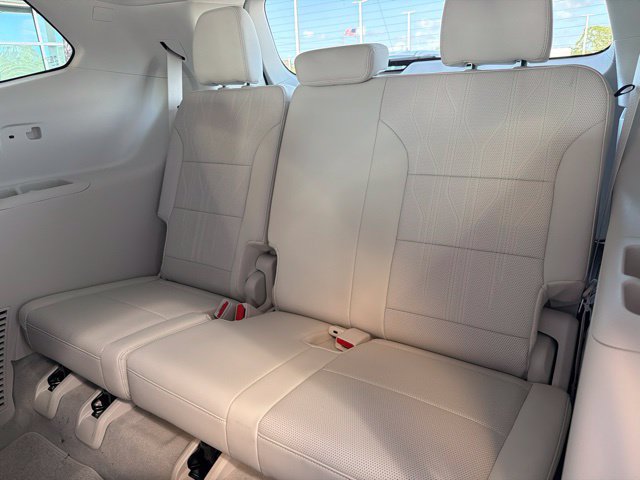 New 2027 Buick Enclave Avenir AWD/4WD image 16