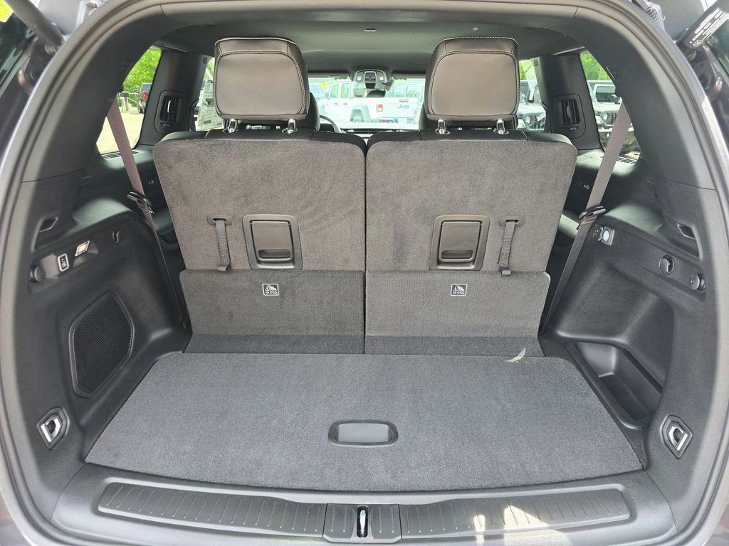 New 2026 Jeep Grand Cherokee L Limited AWD/4WD image 12