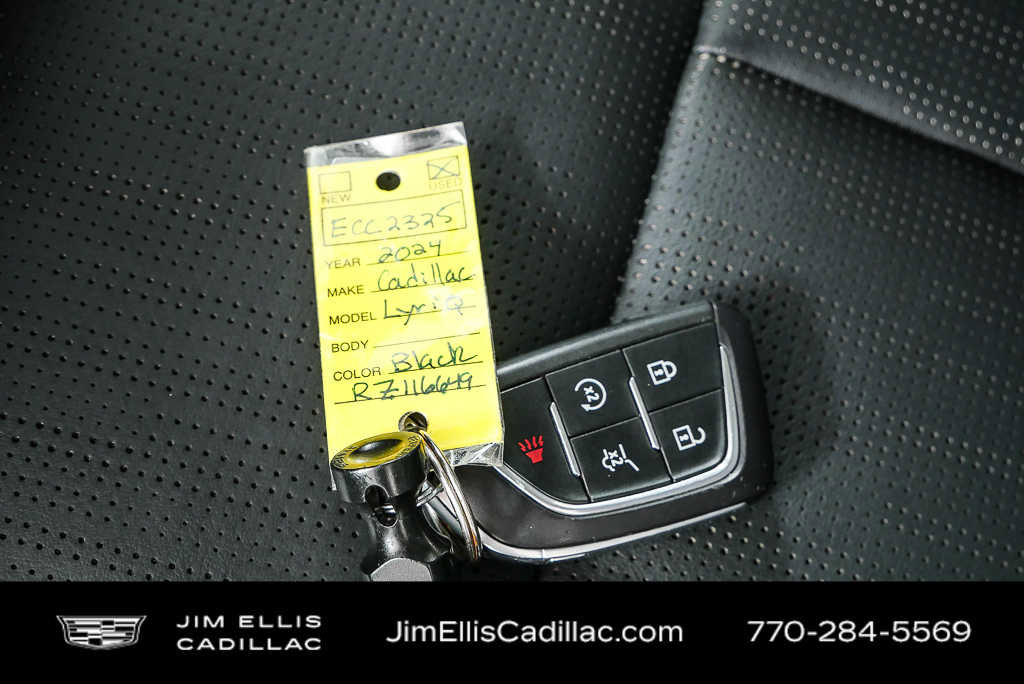 Used 2024 Cadillac Lyriq Sport AWD/4WD image 39
