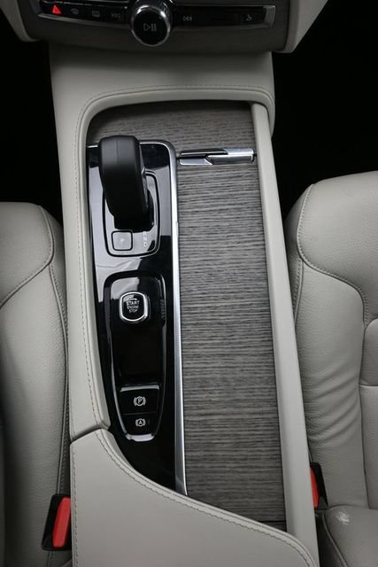 Used 2023 Volvo XC90 B6 Plus w/ Protection Package AWD/4WD image 11