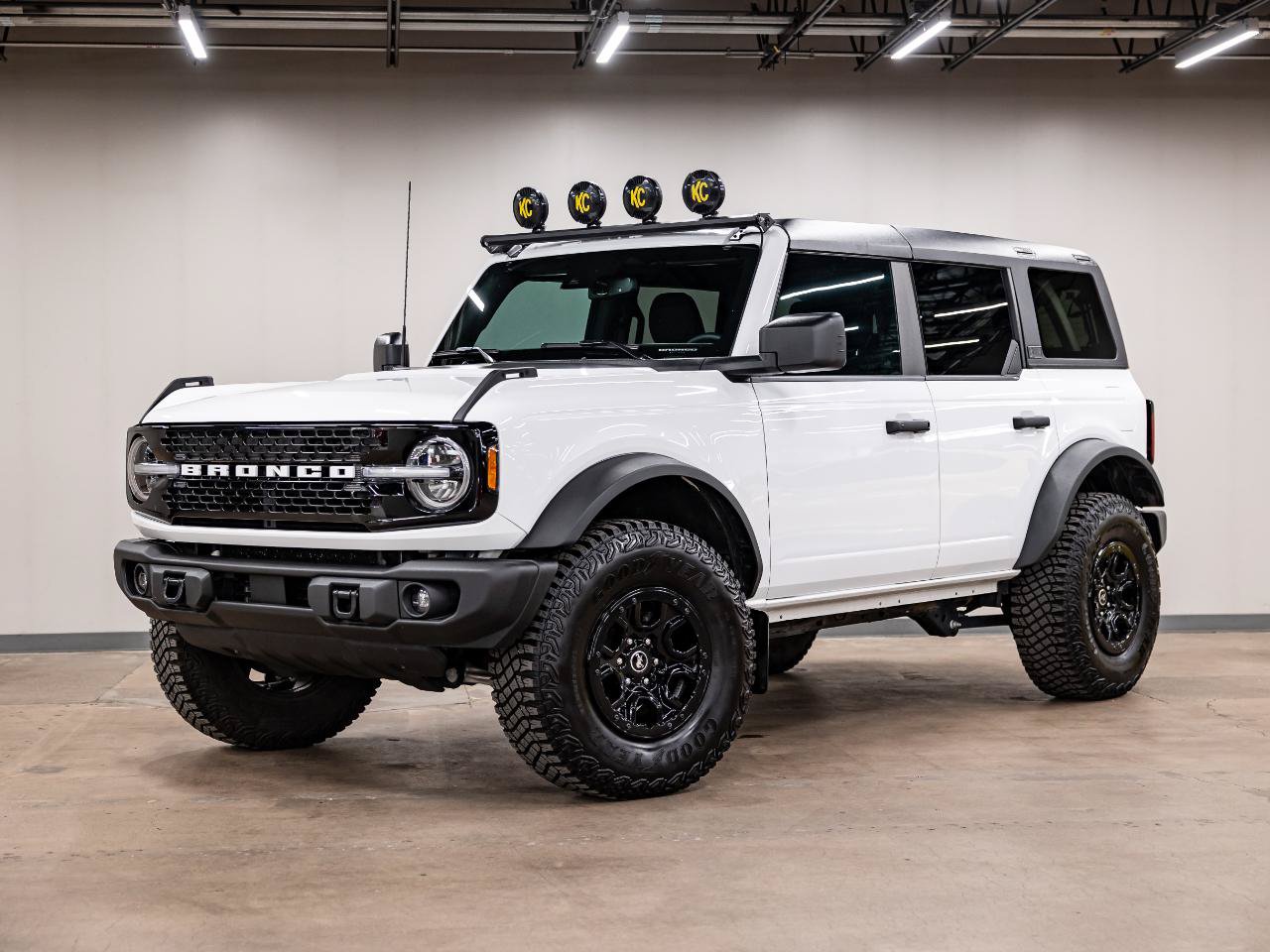 Used 2023 Ford Bronco Wildtrak AWD/4WD image 18