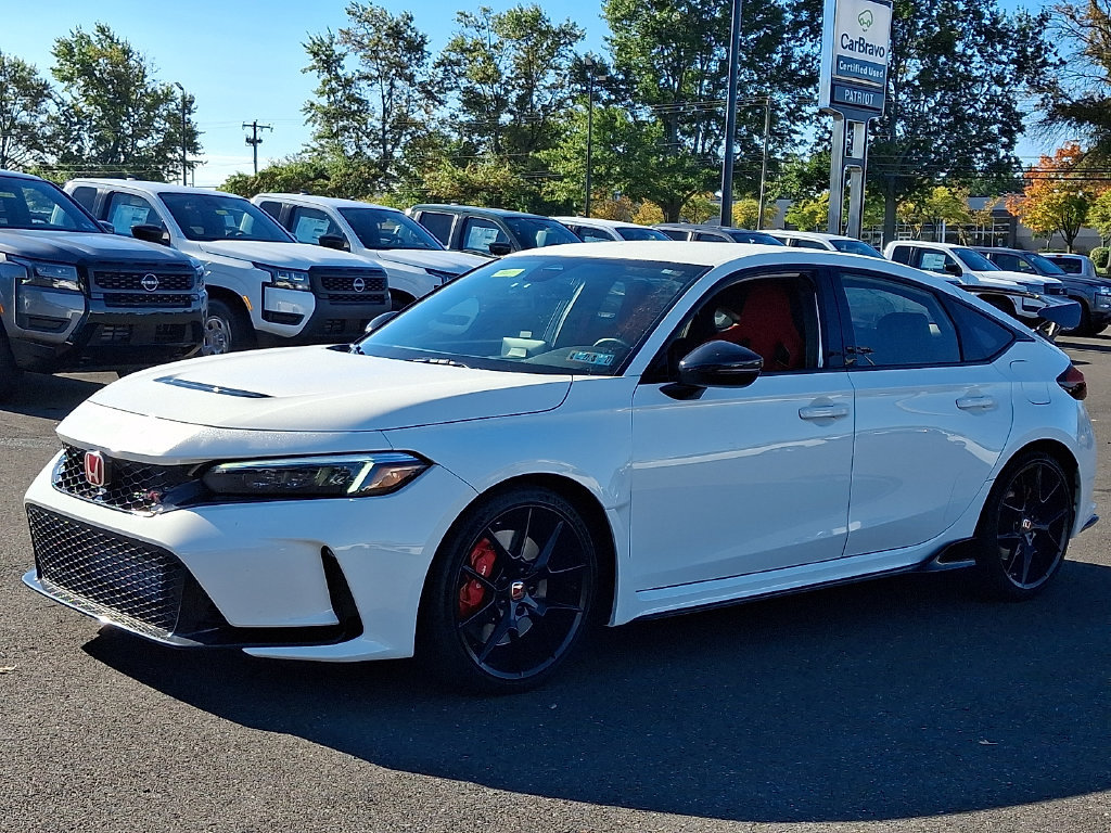 Used 2025 Honda Civic Type R image 3