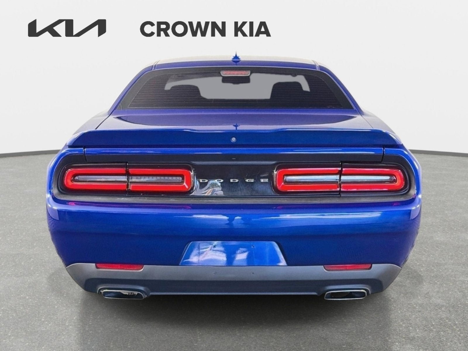 Used 2022 Dodge Challenger SXT RWD image 7