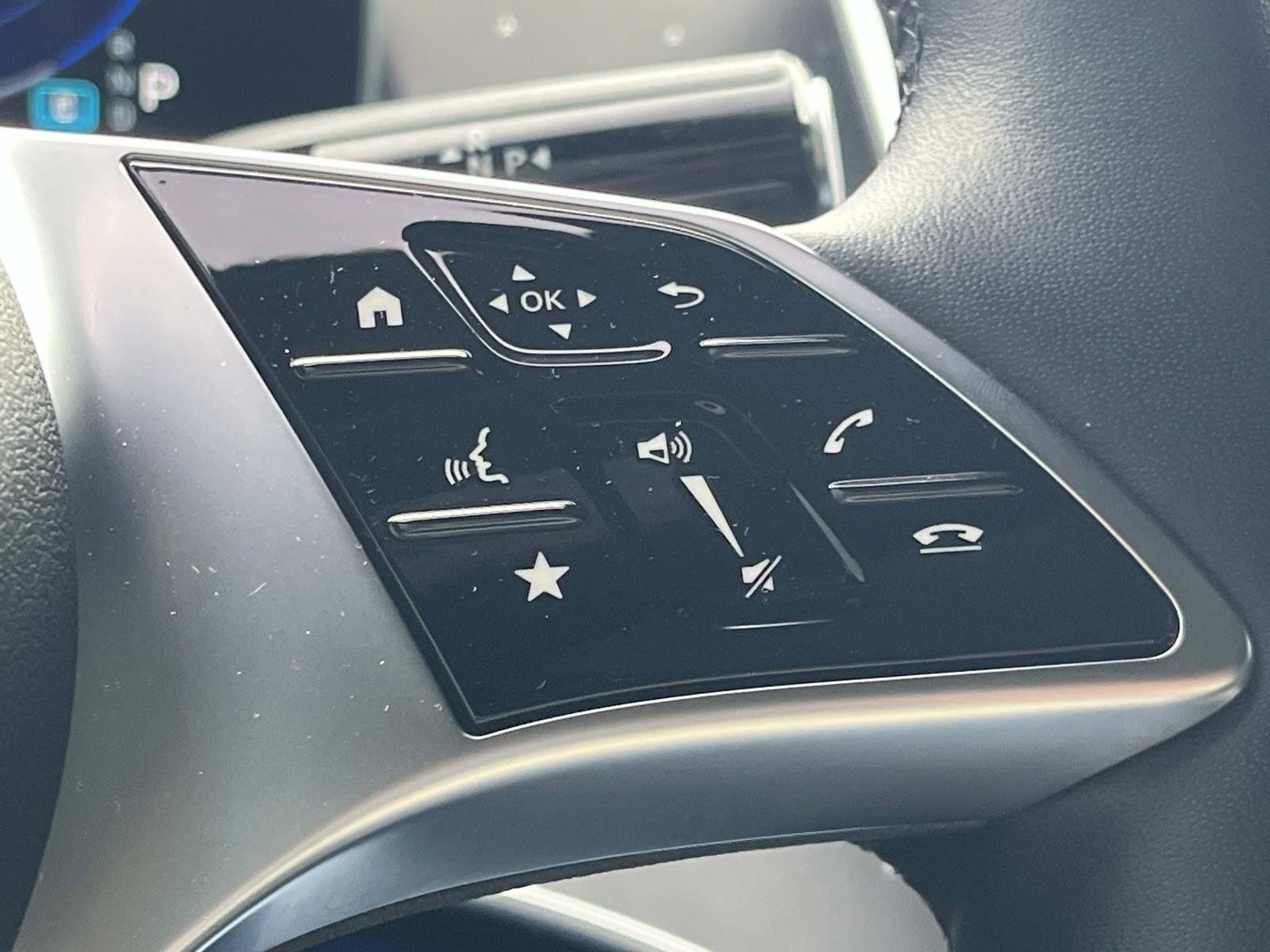 Certified 2023 Mercedes-Benz EQE 500 4MATIC Sedan image 28